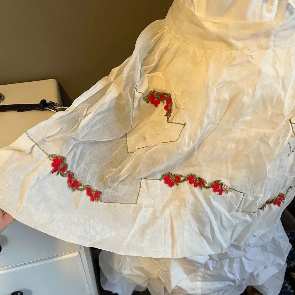 VTG 1950s Sheer Hostess Apron Embroidered Valentine Carmen Lee Cotton